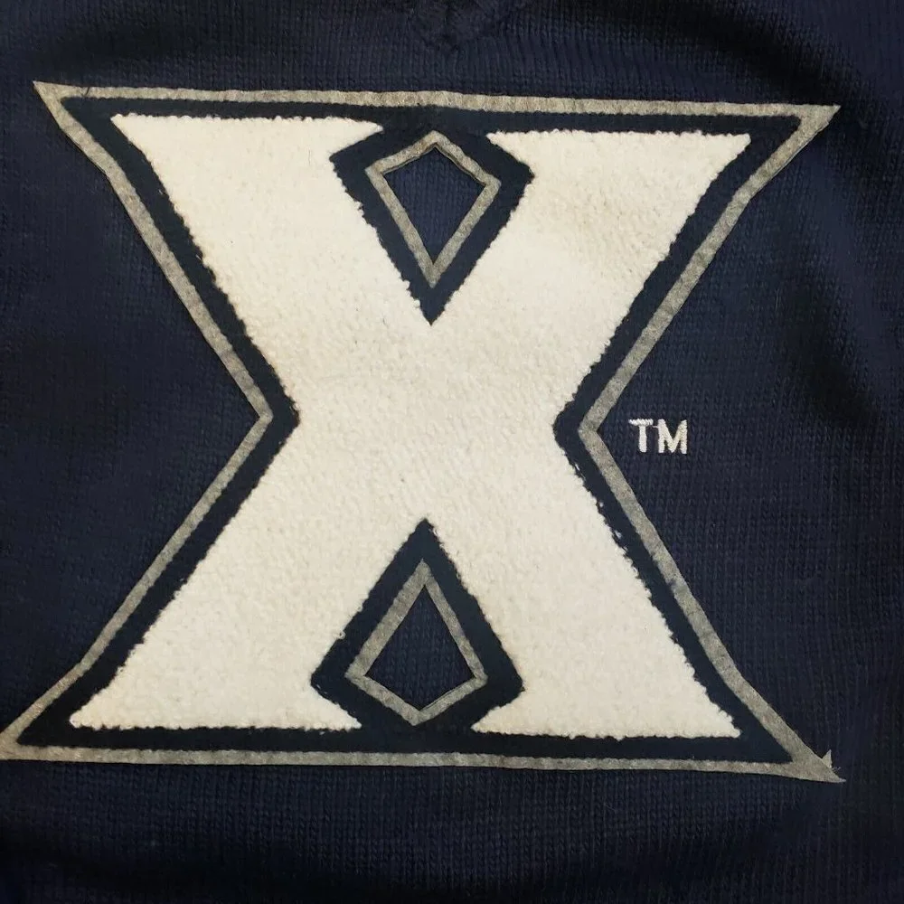 NCAA Xavier Musketeers Mens V-Neck Sweater Alma Mater Classic Navy Size 2XL